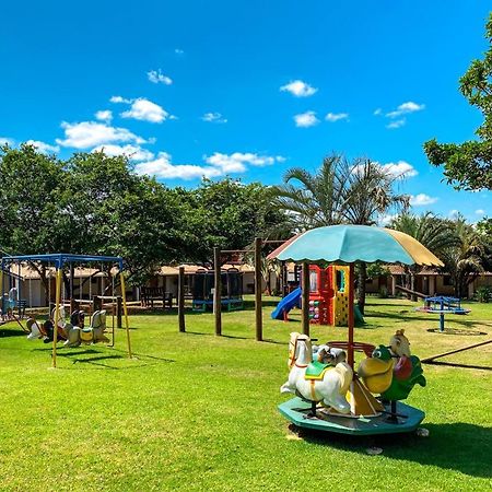 Villa De Holanda Parque Hotel 奥兰布拉 外观 照片