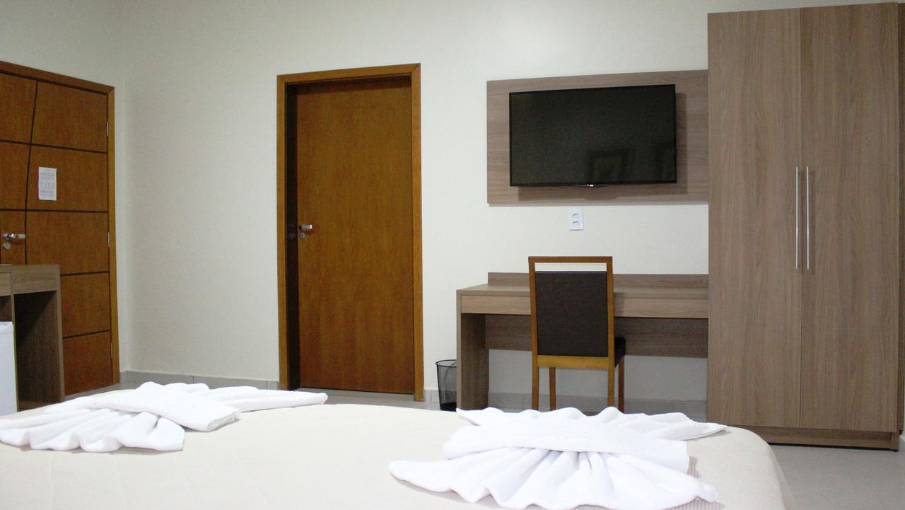 Villa De Holanda Parque Hotel 奥兰布拉 外观 照片