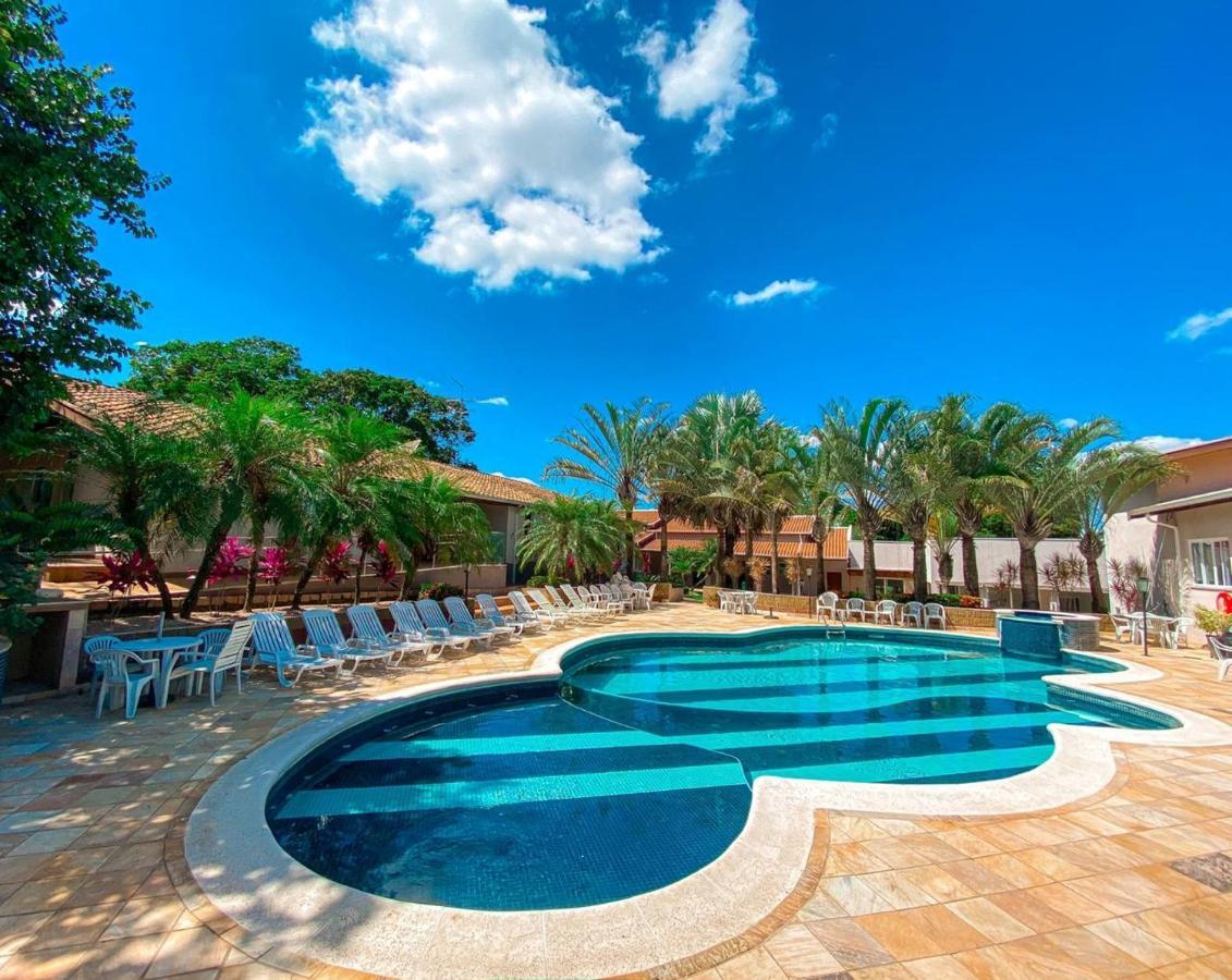 Villa De Holanda Parque Hotel 奥兰布拉 外观 照片